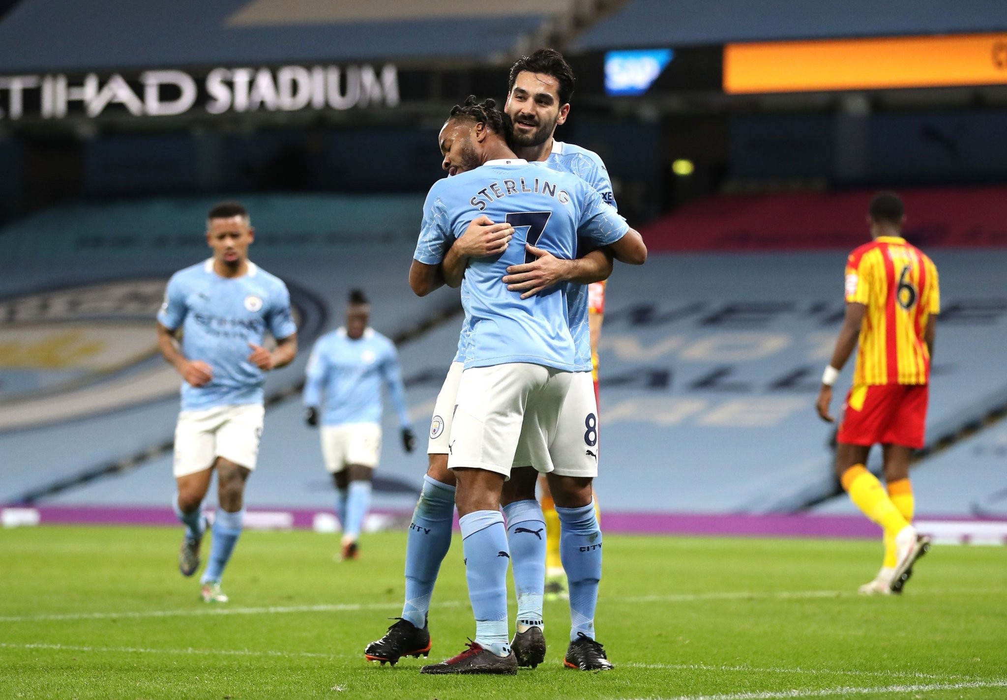 令无数球迷 令无数球迷